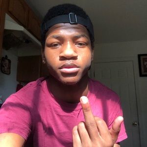 Meet your Posher, Deandre